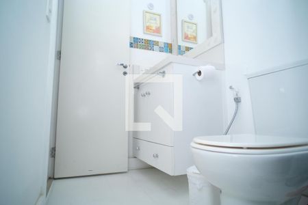 Banheiro de apartamento para alugar com 1 quarto, 44m² em Pinheiros, São Paulo