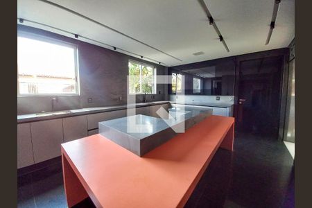 Casa à venda com 4 quartos, 608m² em Belvedere, Belo Horizonte