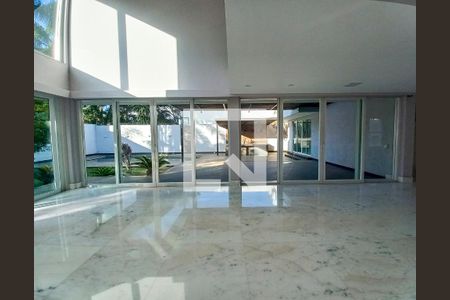 Sala de casa à venda com 4 quartos, 608m² em Belvedere, Belo Horizonte