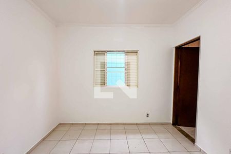 Quarto 1 de casa para alugar com 1 quarto, 60m² em Parque Maria Domitila, São Paulo