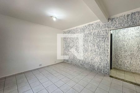 Sala de casa para alugar com 1 quarto, 60m² em Parque Maria Domitila, São Paulo