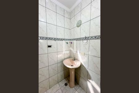 Quarto 1 Banheiro de casa para alugar com 1 quarto, 60m² em Parque Maria Domitila, São Paulo