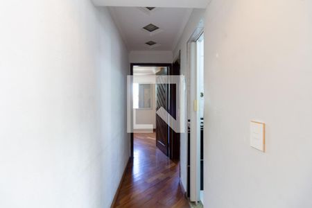 Corredor  de apartamento para alugar com 2 quartos, 79m² em São Pedro, Osasco