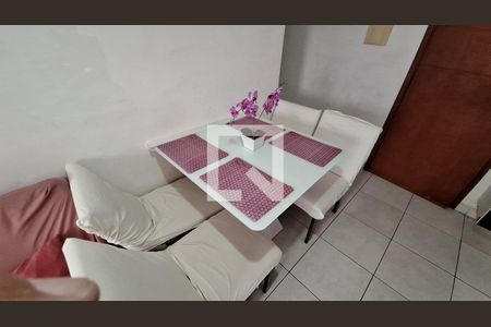 Detalhe da sala de apartamento para alugar com 1 quarto, 41m² em Maracanã, Praia Grande