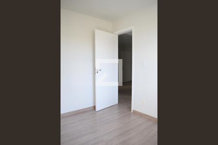 Quarto 2 de apartamento para alugar com 2 quartos, 45m² em Santa Cândida, Curitiba