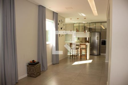 Sala de casa para alugar com 3 quartos, 360m² em Piraguara, Contagem