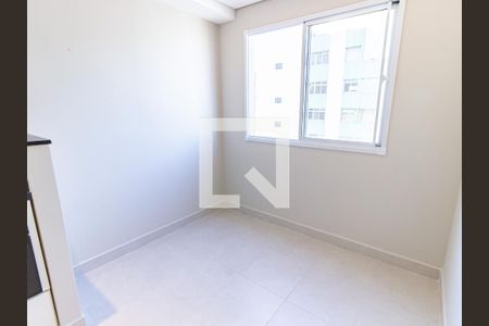 Sala/Cozinha de apartamento para alugar com 1 quarto, 25m² em Vila Cláudia, São Paulo