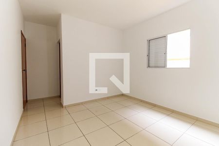Suíte 1 de casa para alugar com 2 quartos, 69m² em Jardim Robru, São Paulo