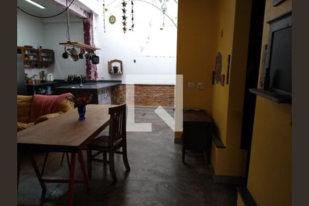 Casa à venda com 2 quartos, 70m² em Liberdade, São Paulo