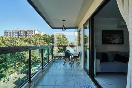 Sala Varanda de apartamento à venda com 3 quartos, 85m² em Maracanã, Rio de Janeiro