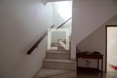 Escada de casa à venda com 2 quartos, 80m² em Jardim das Acacias, São Paulo