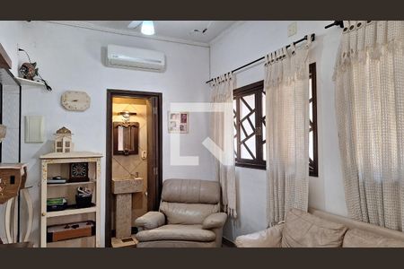 Sala de casa de condomínio para alugar com 2 quartos, 209m² em Vila Tupi, Praia Grande