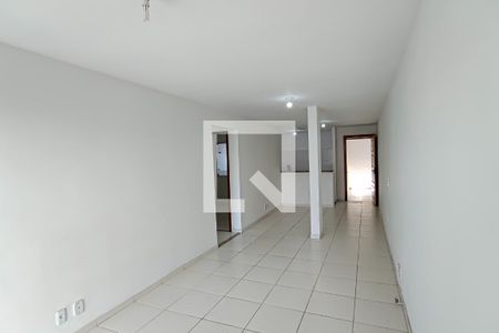 sala de apartamento para alugar com 2 quartos, 60m² em Taquara, Rio de Janeiro