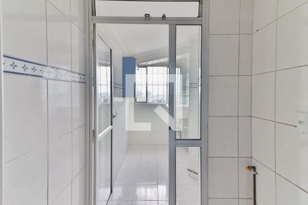 Apartamento à venda com 108m², 2 quartos e 1 vaga Apartamento à venda com 108m², 2 quartos e 1 vagaCozinha e Área de Serviço