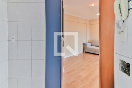 Apartamento à venda com 108m², 2 quartos e 1 vaga Apartamento à venda com 108m², 2 quartos e 1 vagaCozinha e Área de Serviço