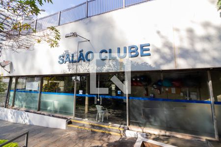 Apartamento à venda com 108m², 2 quartos e 1 vaga Apartamento à venda com 108m², 2 quartos e 1 vagaClube