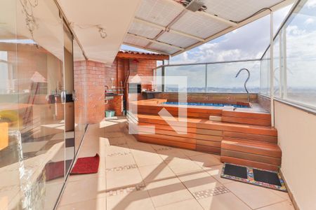 Apartamento à venda com 108m², 2 quartos e 1 vaga Apartamento à venda com 108m², 2 quartos e 1 vagaArea da Piscina e Churrasqueira