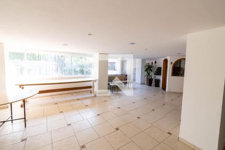 Apartamento à venda com 108m², 2 quartos e 1 vaga Apartamento à venda com 108m², 2 quartos e 1 vagaÁrea comum - Salão de festas