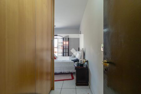 Suíte 1 de casa para alugar com 3 quartos, 350m² em Parque Pinheiros, Taboão da Serra