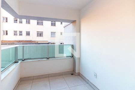 Sacada de apartamento à venda com 2 quartos, 60m² em Ipiranga, Belo Horizonte