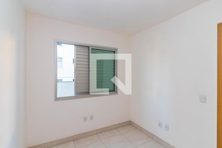 Quarto 1 de apartamento à venda com 2 quartos, 60m² em Ipiranga, Belo Horizonte