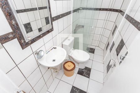 Casa à venda com 255m², 5 quartos e 2 vagas Casa à venda com 255m², 5 quartos e 2 vagasArea de serviços