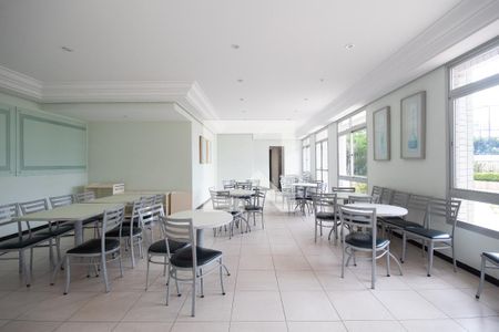 Apartamento à venda com 100m², 3 quartos e 3 vagas Apartamento à venda com 100m², 3 quartos e 3 vagasÁrea comum - Salão de festas