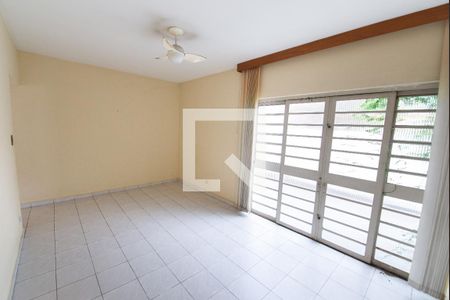 Sala de casa para alugar com 3 quartos, 150m² em Parque Residencial Bom Conselho, Taubaté