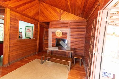 Sala  de casa à venda com 3 quartos, 500m² em Engenho do Mato, Niterói
