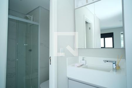 Banheiro de apartamento à venda com 1 quarto, 30m² em Pinheiros, São Paulo