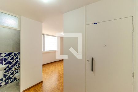 Entrada de apartamento para alugar com 3 quartos, 140m² em Santa Cecília, São Paulo
