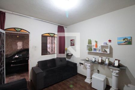 Casa 1 - Sala de casa à venda com 4 quartos, 150m² em Tupi B, Belo Horizonte