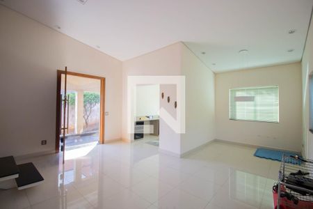 Casa à venda com 640m², 3 quartos e 16 vagasSala