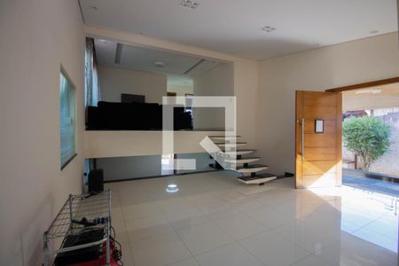 Sala de casa à venda com 3 quartos, 640m² em Vila Carolina, São Paulo
