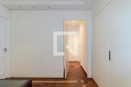 Corredor de apartamento à venda com 3 quartos, 87m² em Indianópolis, São Paulo