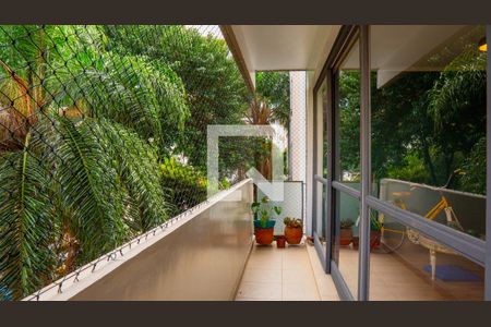 Varanda de apartamento para alugar com 4 quartos, 170m² em Campos Elíseos, São Paulo
