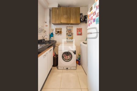 Cozinha de apartamento para alugar com 2 quartos, 41m² em Mário Quintana, Porto Alegre