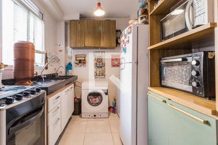 Cozinha de apartamento para alugar com 2 quartos, 41m² em Mário Quintana, Porto Alegre