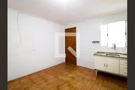 Sala/Cozinha de casa para alugar com 1 quarto, 25m² em Parque Edu Chaves, São Paulo