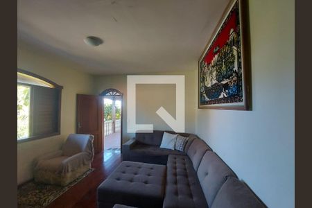 Casa à venda com 4 quartos, 240m² em Linda Vista, Contagem