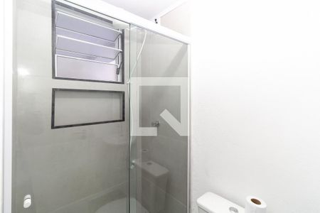 Banheiro de casa para alugar com 1 quarto, 30m² em Jardim Planalto, São Paulo