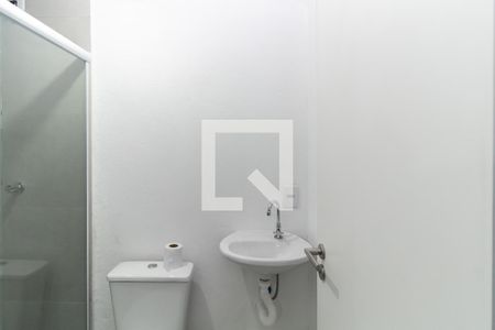 Banheiro de casa para alugar com 1 quarto, 30m² em Jardim Planalto, São Paulo