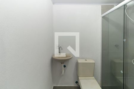 Banheiro de casa para alugar com 1 quarto, 35m² em Jardim Planalto, São Paulo