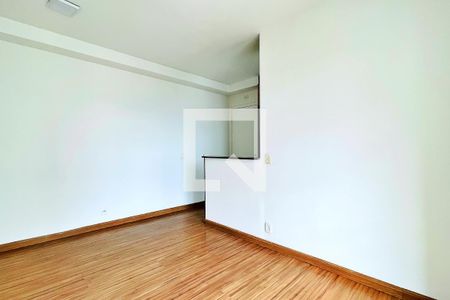 Sala de apartamento para alugar com 3 quartos, 56m² em Cocaia, Guarulhos