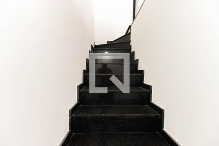 Escada de Acesso de casa de condomínio para alugar com 3 quartos, 100m² em Vila Matilde, São Paulo