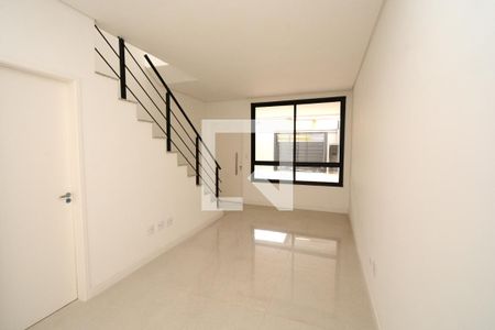 Sala de casa à venda com 3 quartos, 149m² em Jardim Prudencia, São Paulo