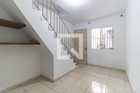 Sala de casa para alugar com 2 quartos, 70m² em Vila Caraguatá, São Paulo