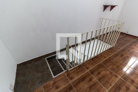 Escada de casa à venda com 2 quartos, 70m² em Vila Caraguatá, São Paulo