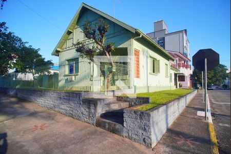 Casa para alugar com 190m², 3 quartos e 2 vagas Casa para alugar com 190m², 3 quartos e 2 vagasFachada