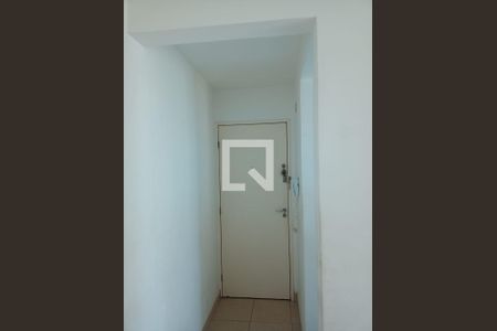 Corredor de apartamento para alugar com 2 quartos, 42m² em Vila Urupês, Suzano